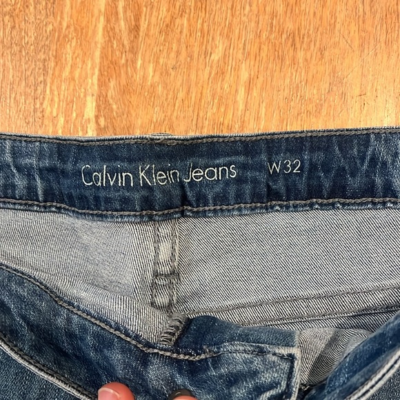 Shorts - Picture 2 of 2